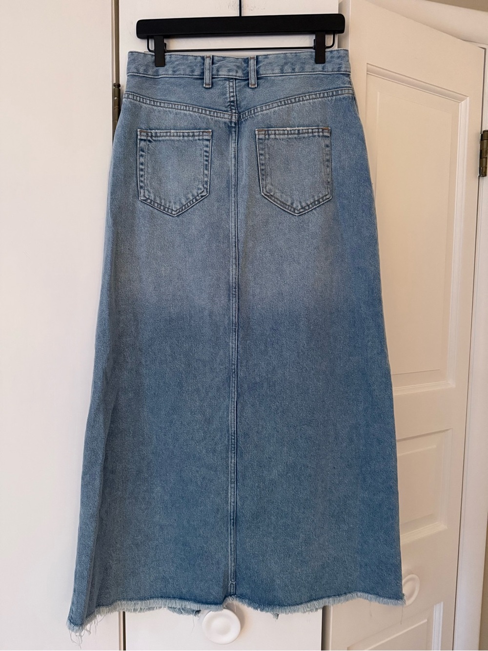 Pilcro Anthropologie Denim Maxi Skirt Front Slit Raw Hem Size 8 - Picture 3 of 5